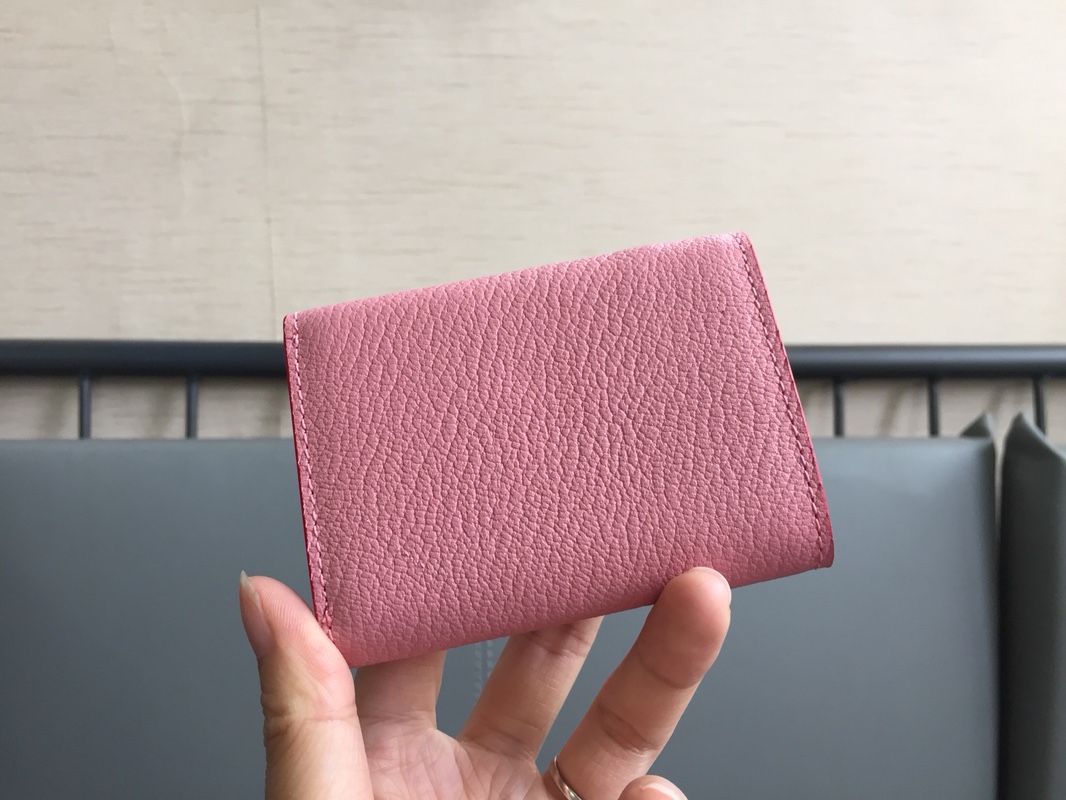 ?MIUMIU：?5MH020#专柜最新系列钱包