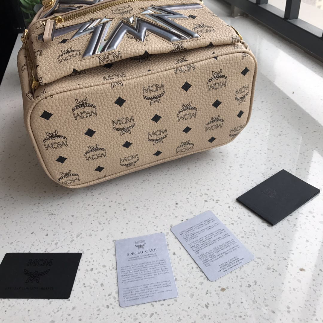 mcm双十一秒杀给你打分现秒249??????数量不多  就剩三个色???小号闪电款背包