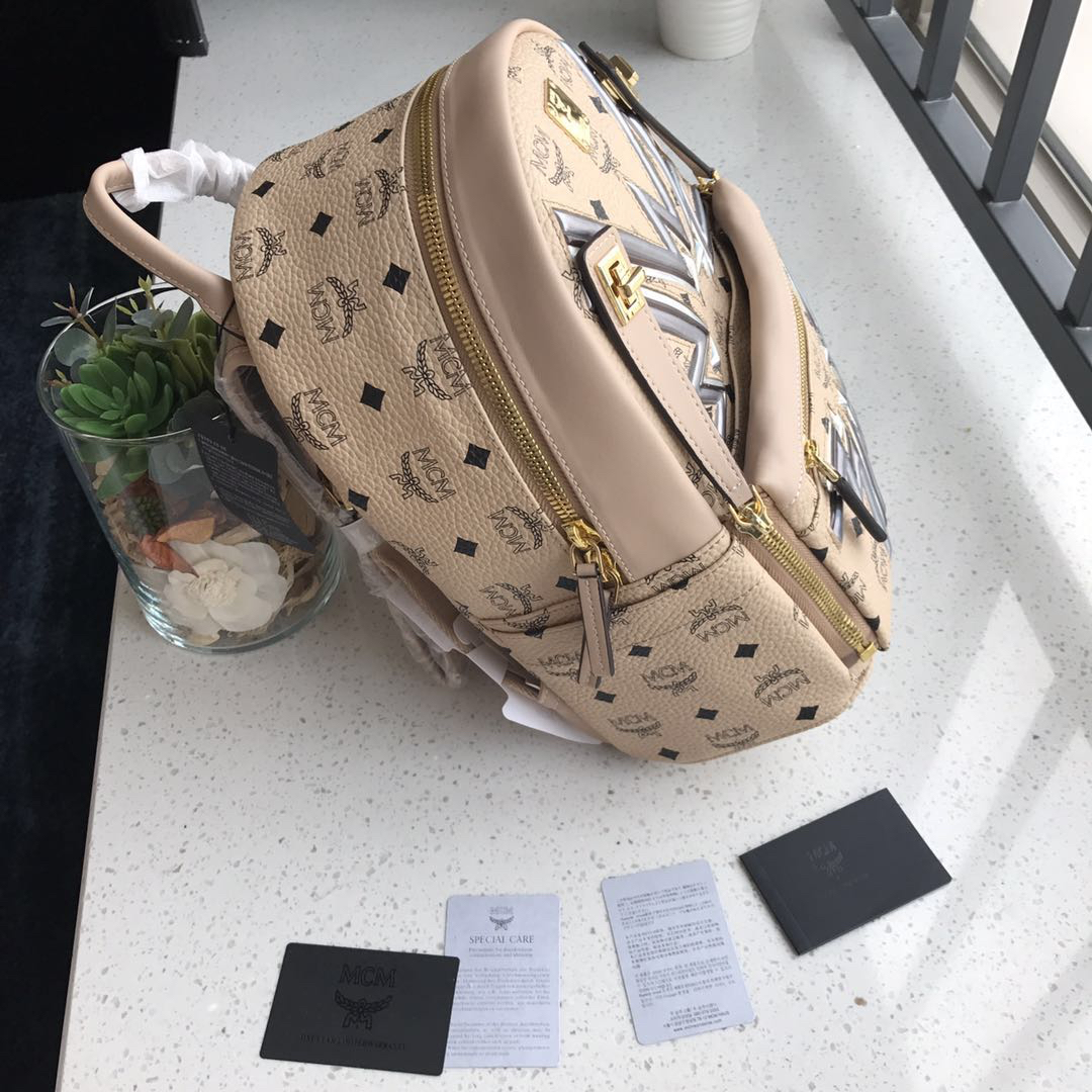 mcm双十一秒杀给你打分现秒249??????数量不多  就剩三个色???小号闪电款背包