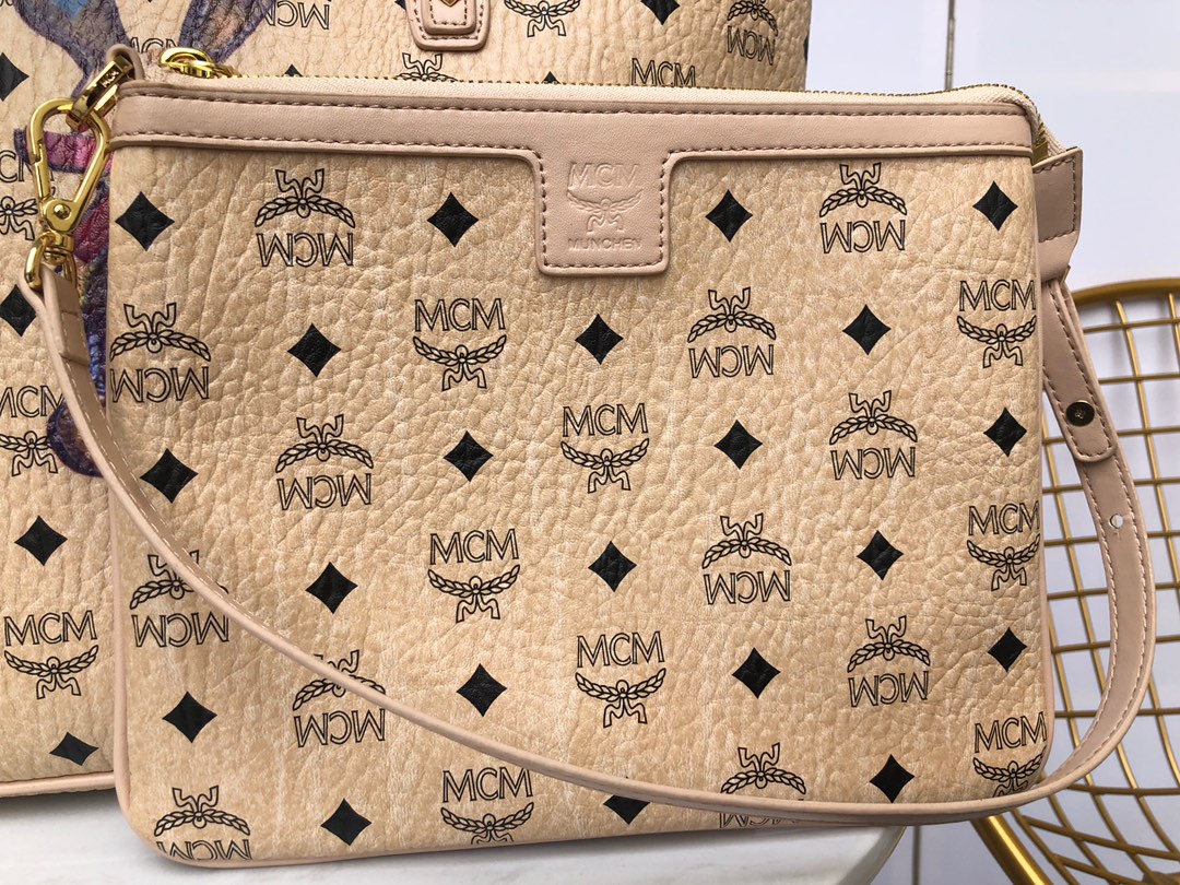 mcm【高端品质MCM】小兔子与标志性的 Visetos 进口牛皮革��结合