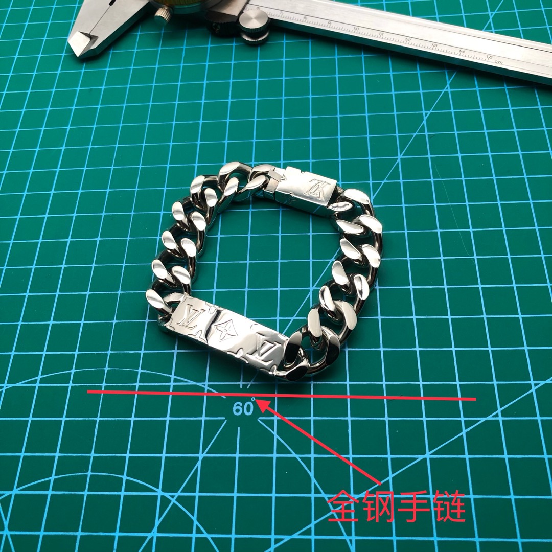 顶级原单 M62486 铂金手链 长度21公分LOVE LOCK HEART GRADIENT 包