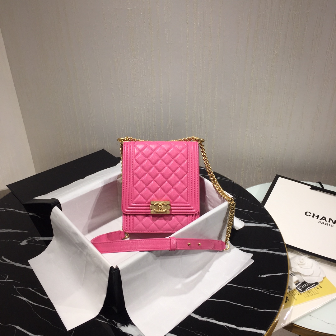 香奈儿Chanel AS0130➡️19早春度假系列 竖版Boy bag 菱格链条包