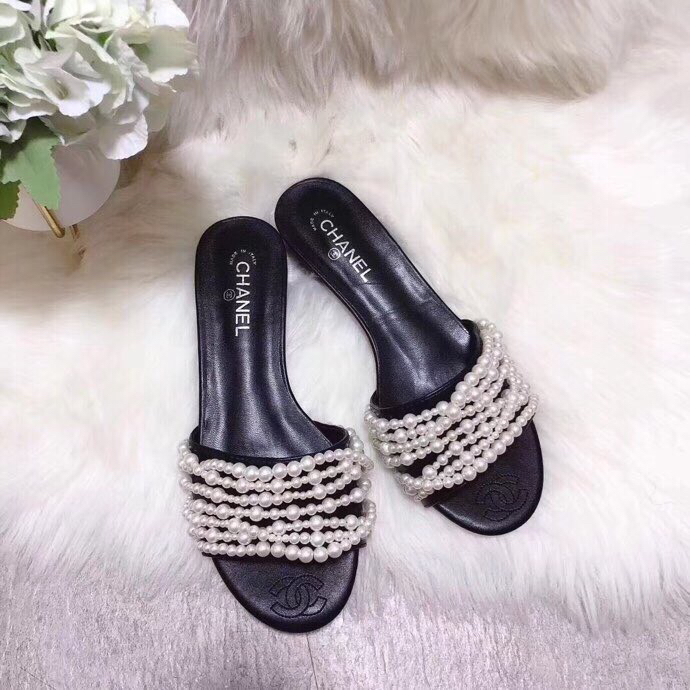 lv  Chanel 珍珠拖鞋