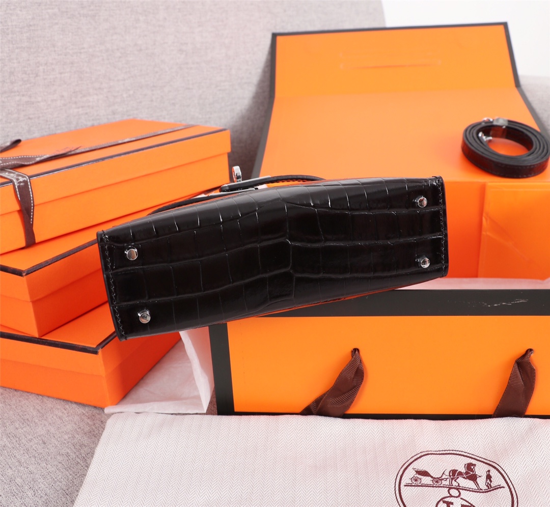 爱马仕二代原单鳄鱼纹??批：?版型完美???Hermes mini kelly second generation ???独家出厂编码