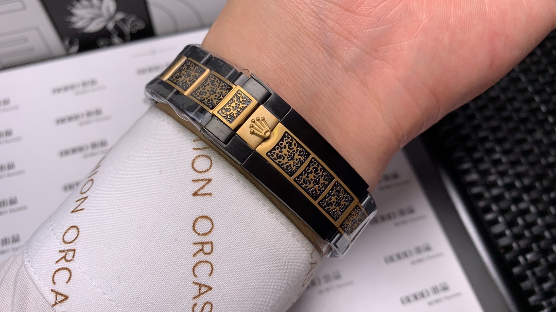 劳力士ROLEX⌚️迪通拿纪念版?雕刻系列?自动机械?316L精钢♠️尺寸43mm?超强矿物强化玻璃?➰爱不释手的劳力士迪通拿 品不完的一劳永逸