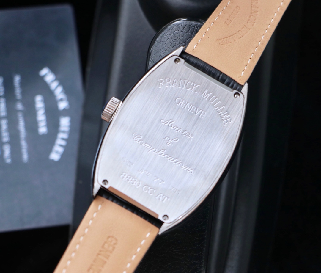 ?法兰克穆勒-Franck Muller?48*13mm?搭载全自动机械?独特复古的酒桶壳身设计?就像美式嘻皮士的皮衣?敢梦想 享自由?真牛皮表带或精钢表带可选‼️请认准YQ出品