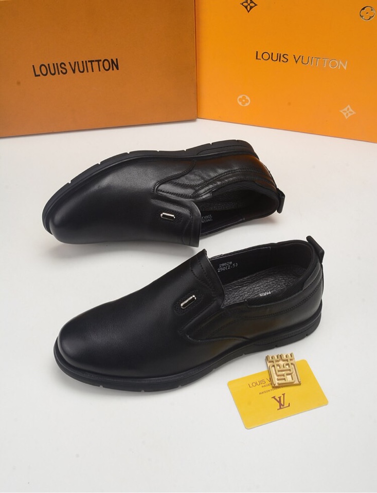 Louis Vuitton TAURILLON 2022 SS Pocket Organizer (M69044)
