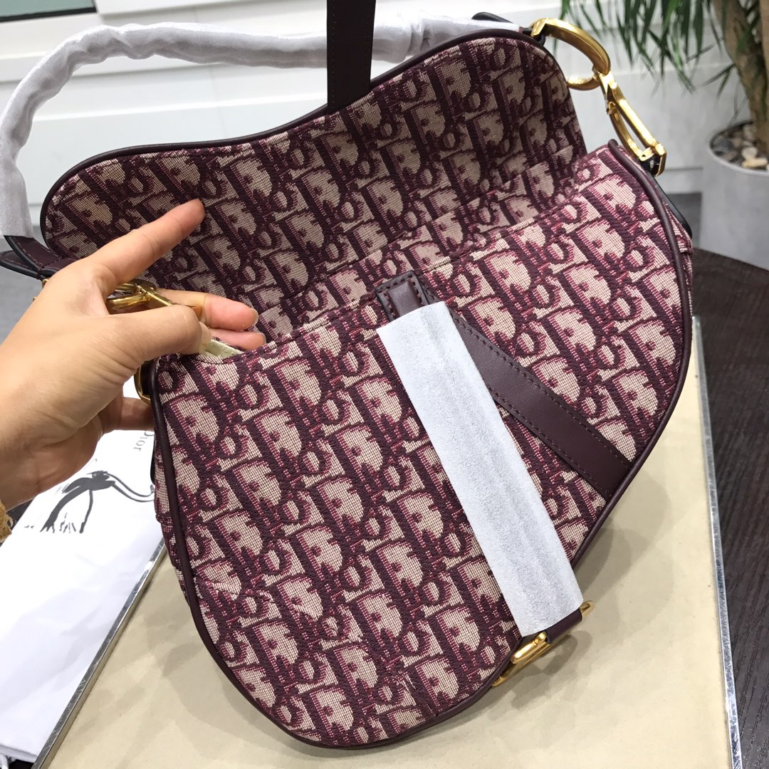 香奈儿型号9007红DSaddle Di0r Oblique手提包