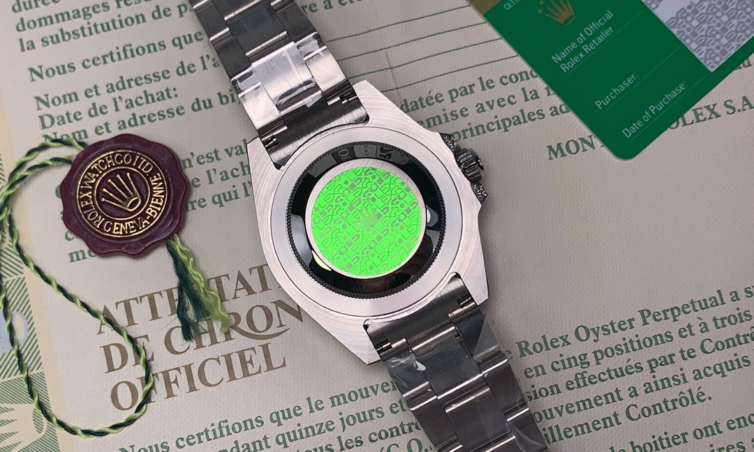 劳力士 ROLEX GMT-Master II 格林尼治系列  全自动机械•40mm•兰宝石玻璃（兰光放大镜）•三珠钢带•保险扣 超强夜光 有气质不代表有品味 你的选择可以证明一点