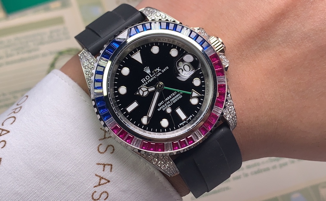 劳力士 ROLEX GMT-Master II 格林尼治系列  全自动机械•40mm•兰宝石玻璃（兰光放大镜）•三珠钢带•保险扣 超强夜光 有气质不代表有品味 你的选择可以证明一点