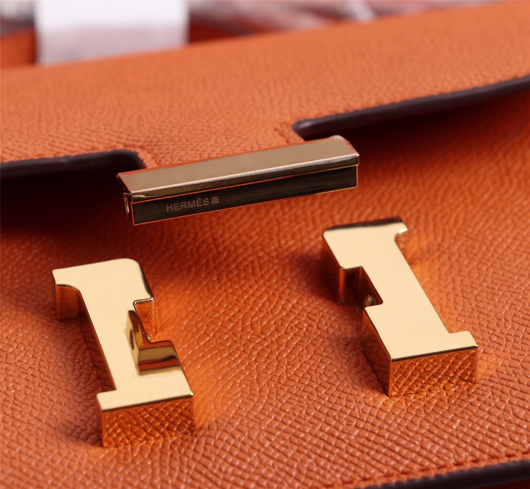 爱马仕（认准独家编码）Hermès?爱马仕法国原产 ??大号批：?小号批：?constance康斯坦空姐包