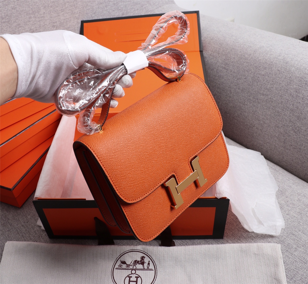 爱马仕（认准独家编码）Hermès?爱马仕法国原产 ??大号批：?小号批：?constance康斯坦空姐包
