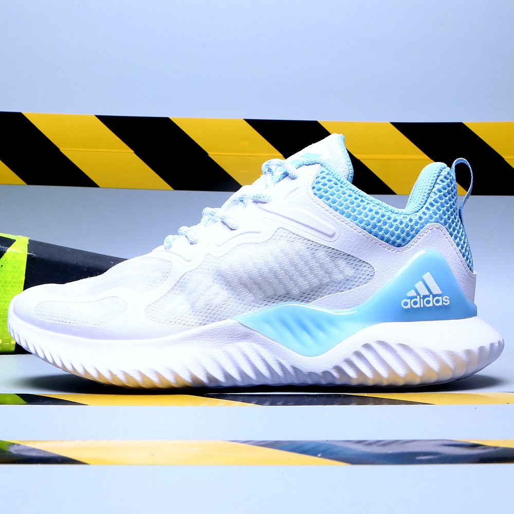 adidas alphabounce hpc ams 阿尔法三代 bouncetm中底与forged mesh