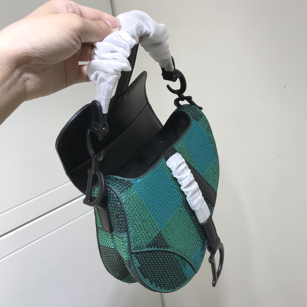迪奥Saddle牛皮革迷你手袋