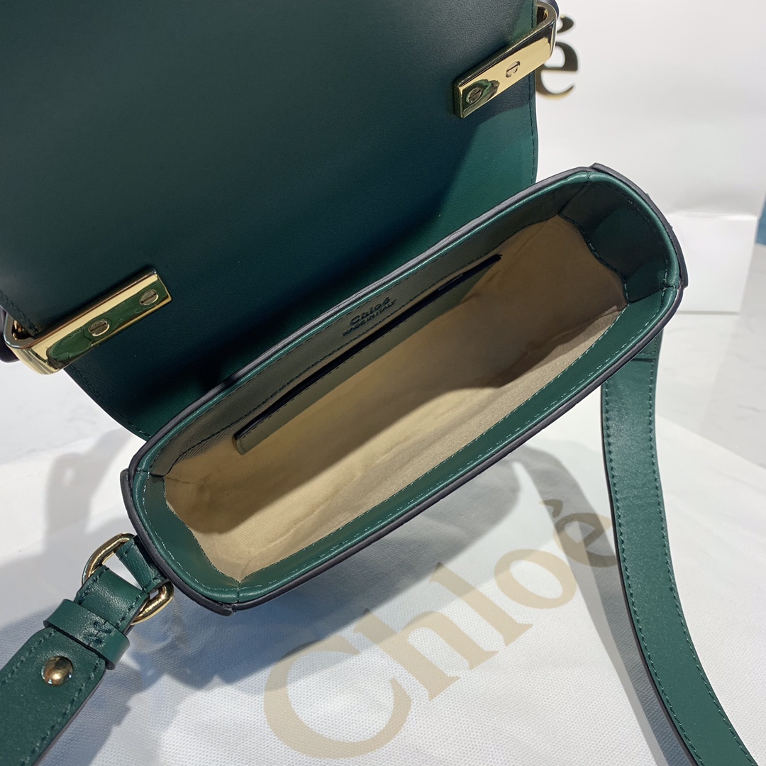 Chlo C Bag 鳄鱼压纹手提包 呈现时尚明快的设计风格