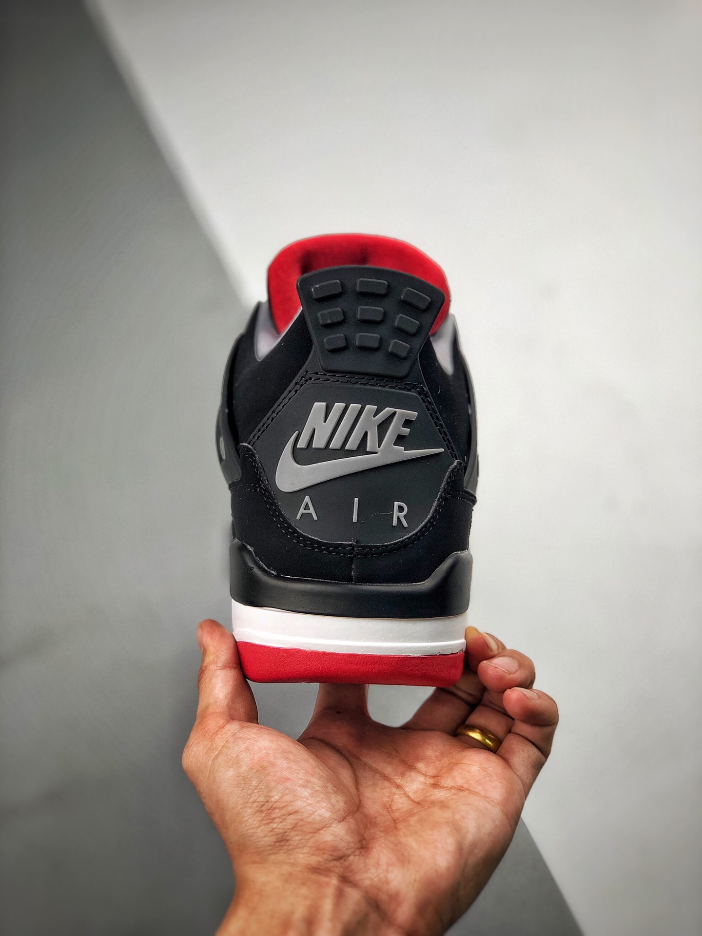 360 【莞产纯原版本 全码出货】 Air Jordan 4 Retro “Bred” 复刻黑红