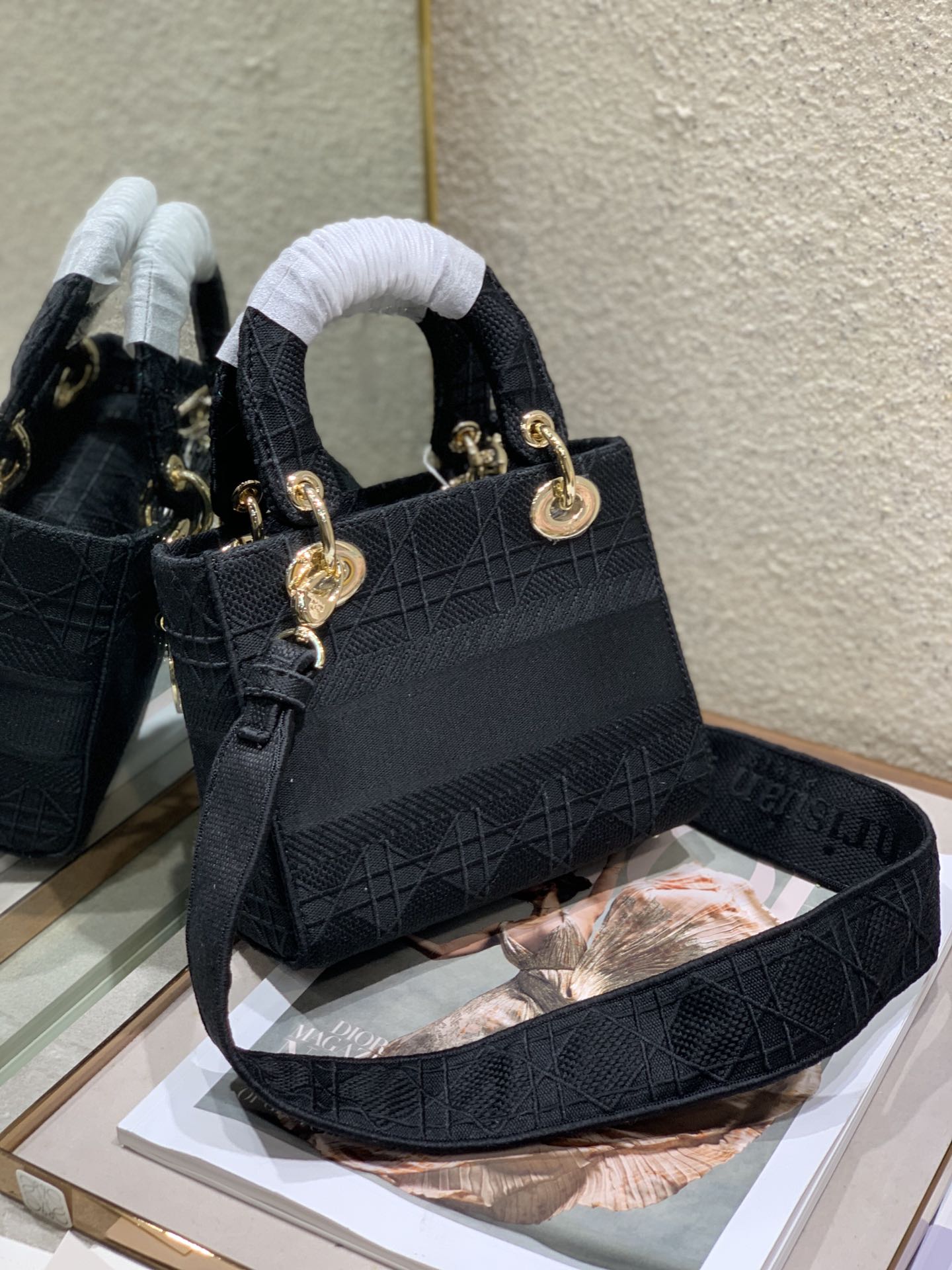 迪奥【Christian Dior 2020春夏大秀】Dior 2020春夏系列从Catherine Dior的旧照里汲取灵感