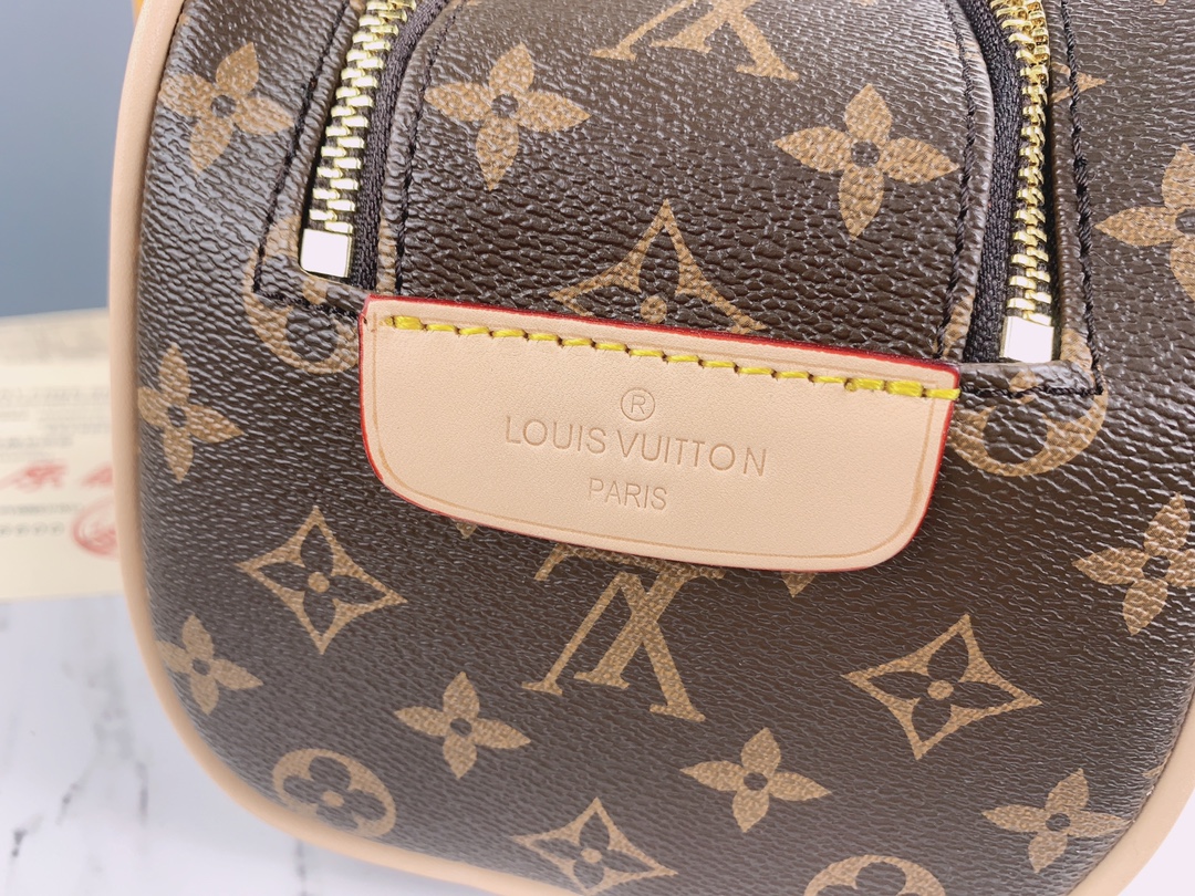 lv批～louis Vuitton 超实用‮妆化‬包