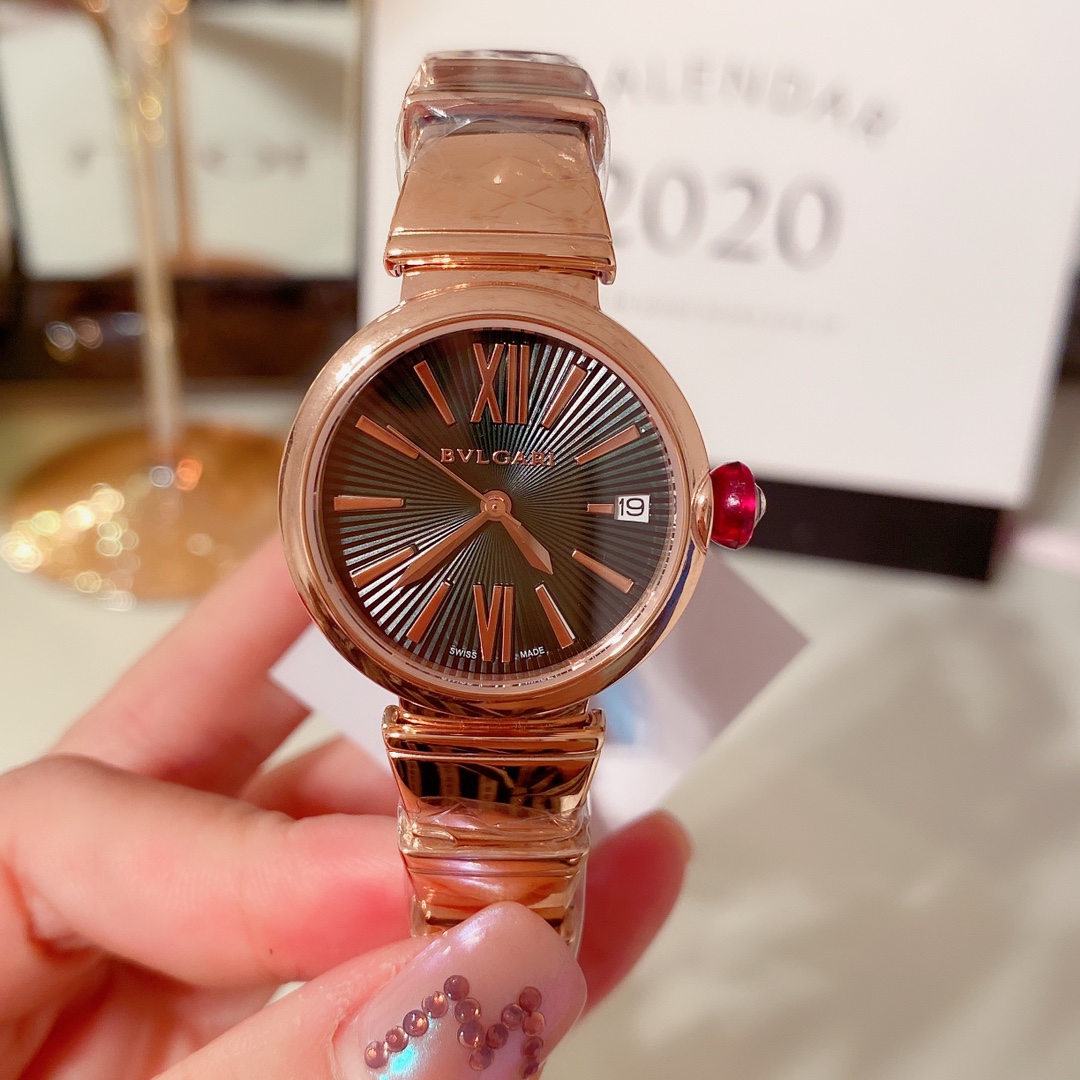枚「麦芽糖」宝格丽篮宝BVLGARI LVCEA全网唯一最高版本 灵动蛇骨表身 表冠镶一颗粉红色凸宝石 18K金全手工打磨全表外身 内置瑞士原装机芯