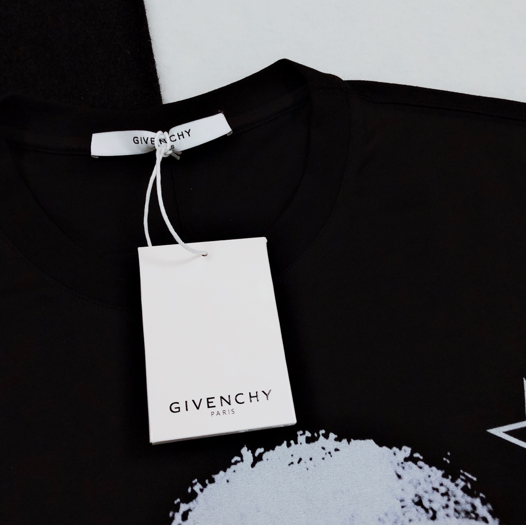 六叔110 【最高版本】givenchy纪梵希暗黑圣母短袖 绝对的