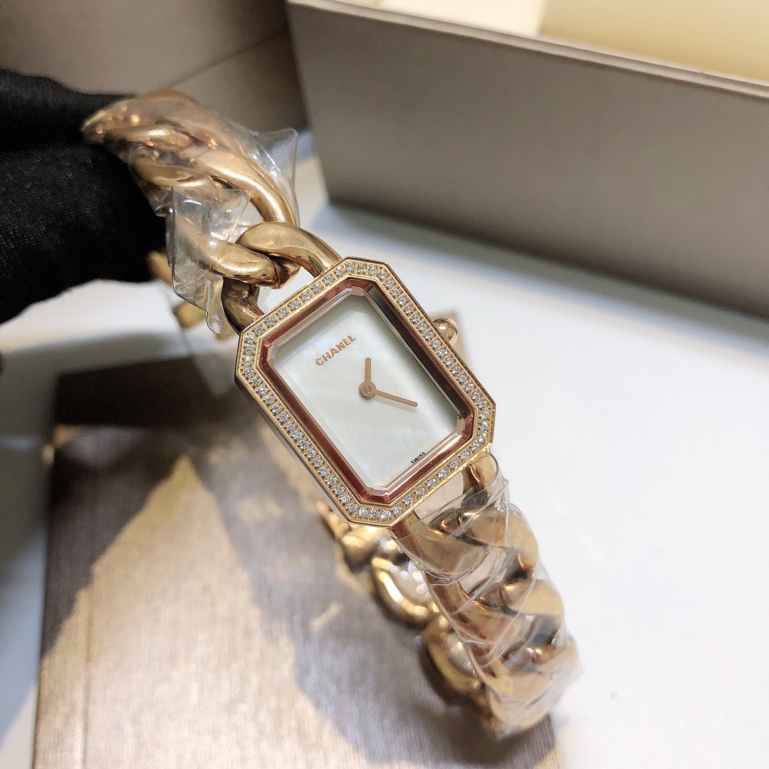 香奈儿-CHANEL手链手表 中古款手表 瑞士石英机芯