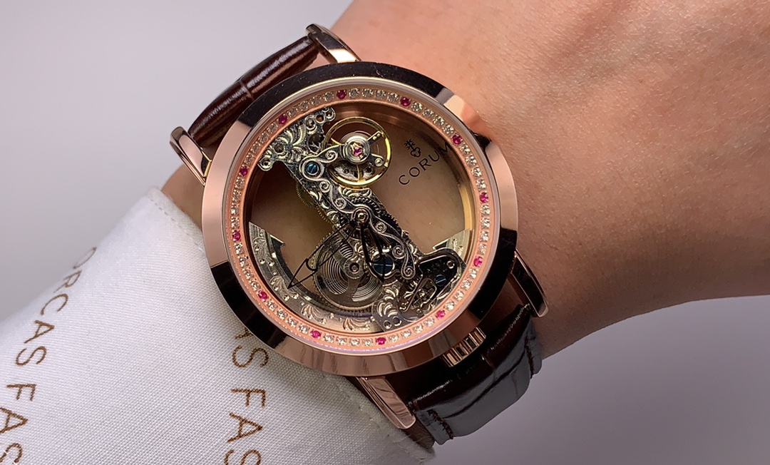 昆仑-CORUM?毒物一枚 全面镂空设计?腕表