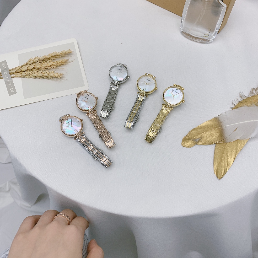 高雅气质   金CHANEL?精致品质?最新首发?细致腕美?谐美不朽?无暇挑剔?细微悦尔?:香奈儿（实物更美 值得推荐)（小香） 精致女款腕表