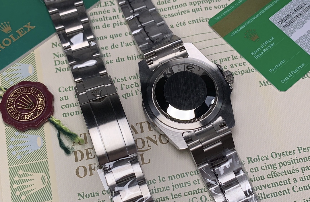 BOBO出品️劳力士 ROLEX 水鬼系列⌚️搭配进口机械•40mm•高度强化耐磨玻璃•三珠钢带•保险扣♠️从来以个性经典著称的水鬼?披上精镶T钻外衣如超级英雄钢铁侠闪亮登场