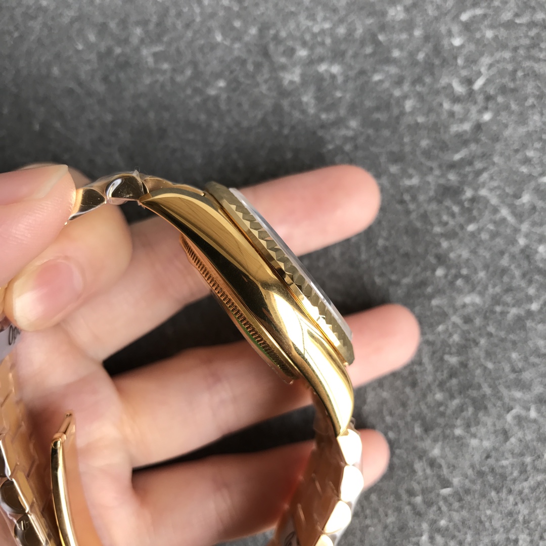 【极力推荐】?孔雀石?劳力士日志36孔雀石骚绿重磅来袭