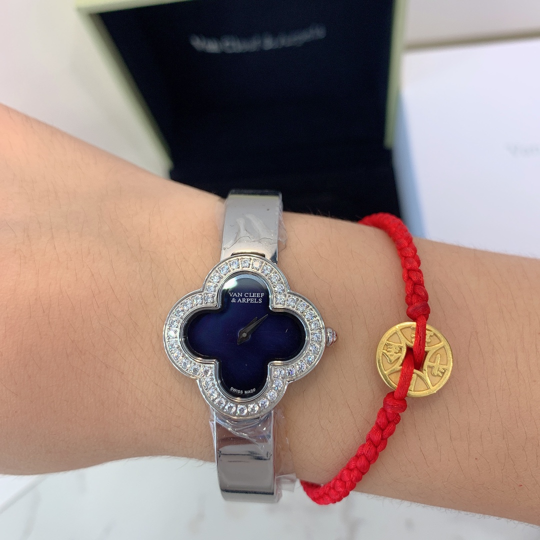 VC梵可雅宝 珠宝链带的腕表