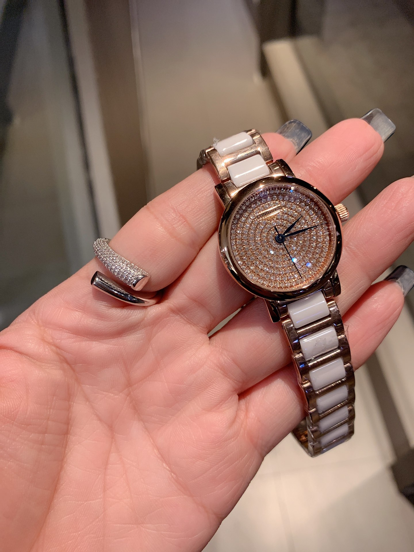 浪琴-LONGINES最新气质女表 搭载原装进口石英机芯