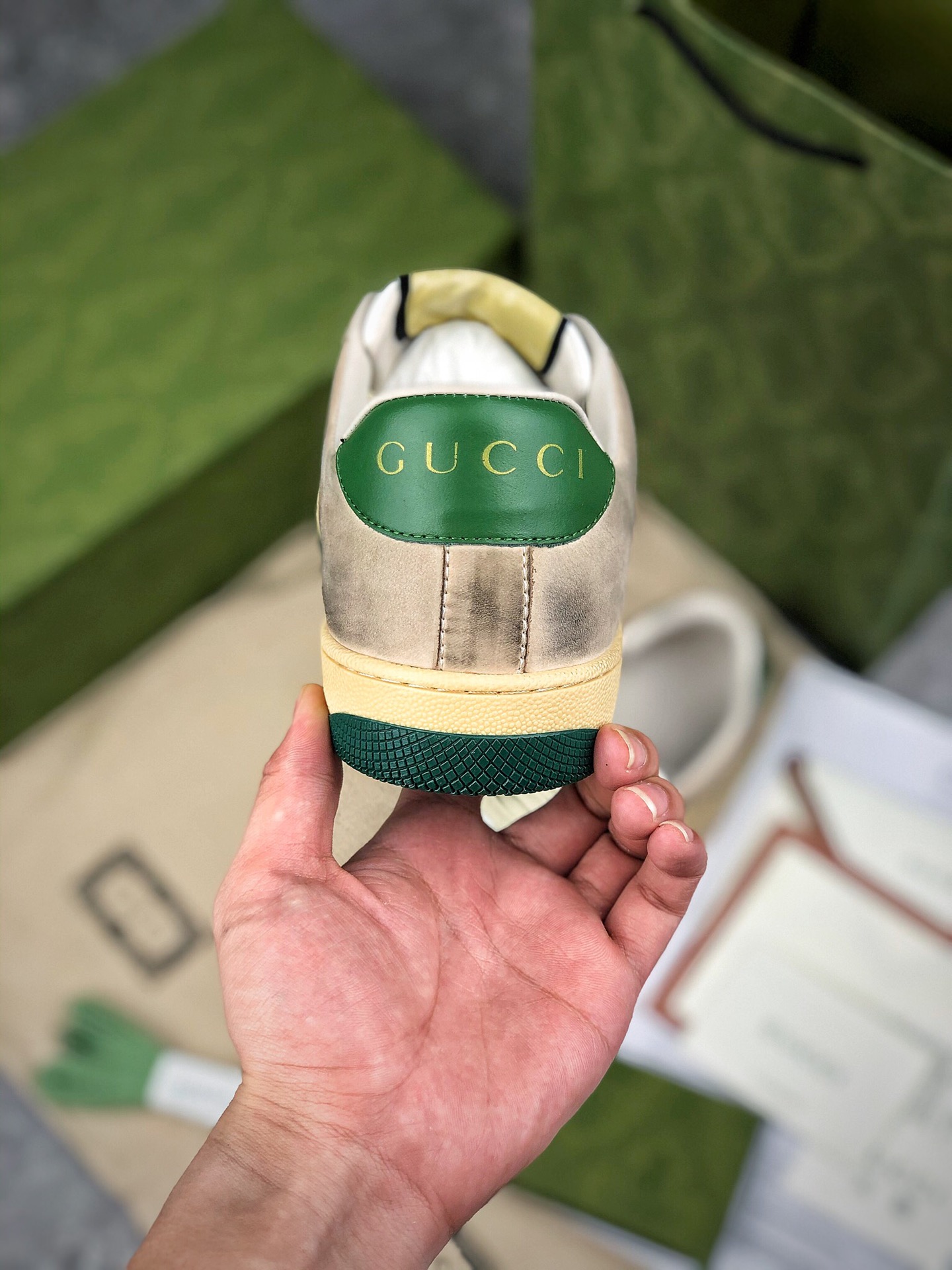 终端放货皮里出货 鞋底芯片独家版本 gucci/古驰 小脏鞋 系列板鞋