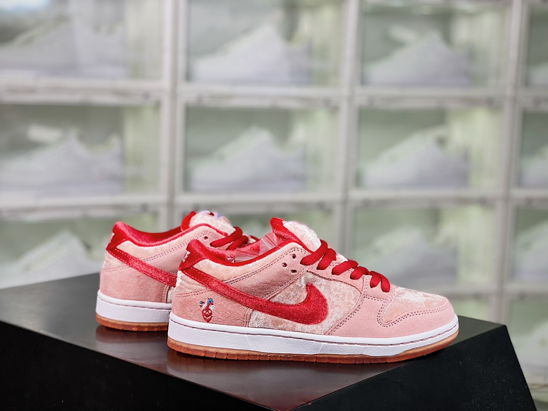 280 StrangeLove x Nike SB Dunk Low”Valentine's Day”扣篮CT2552-800