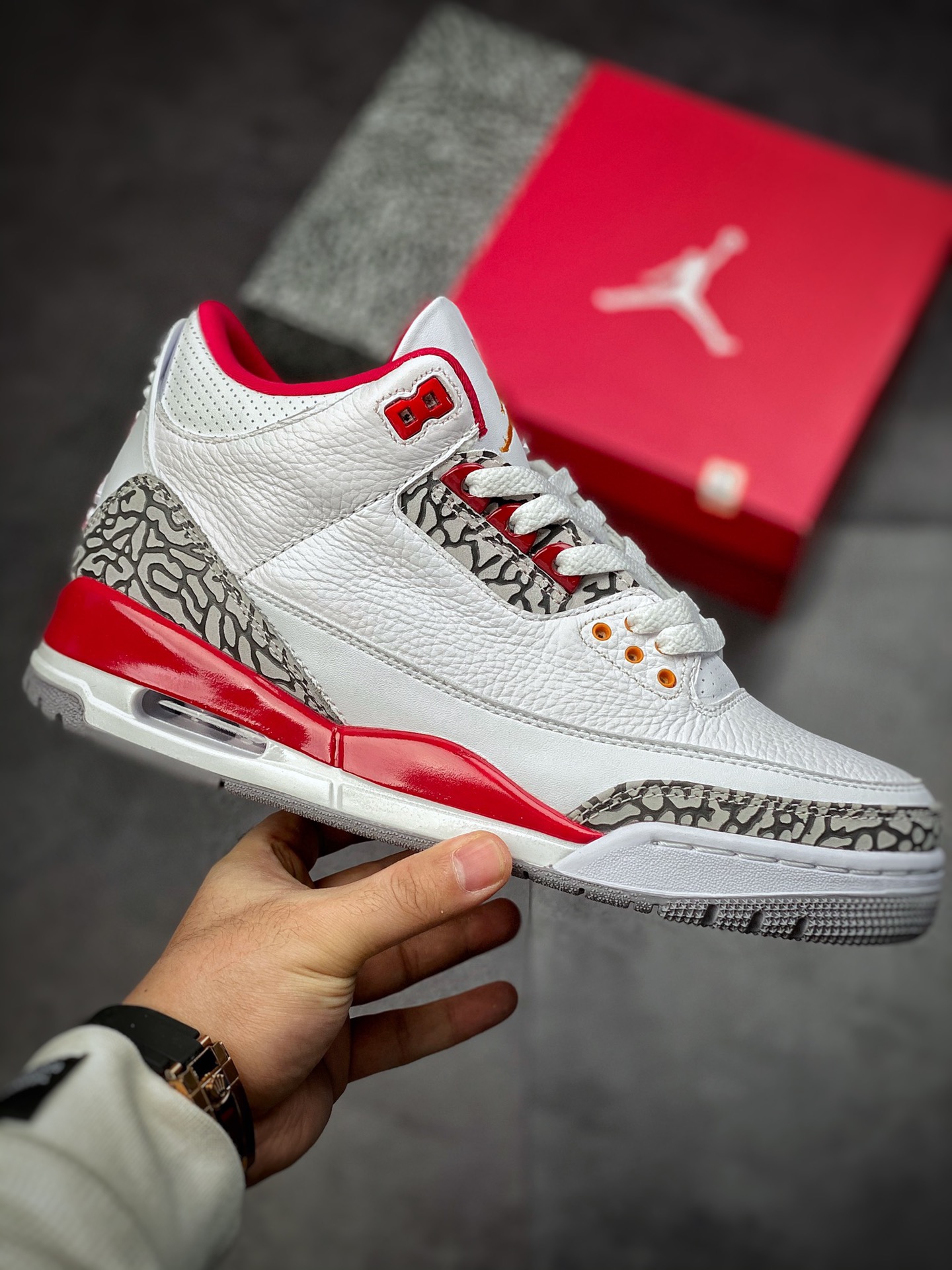 400  Air Jordan 3 Retro ”Cardinal Red” 白酒红 CT8532-126