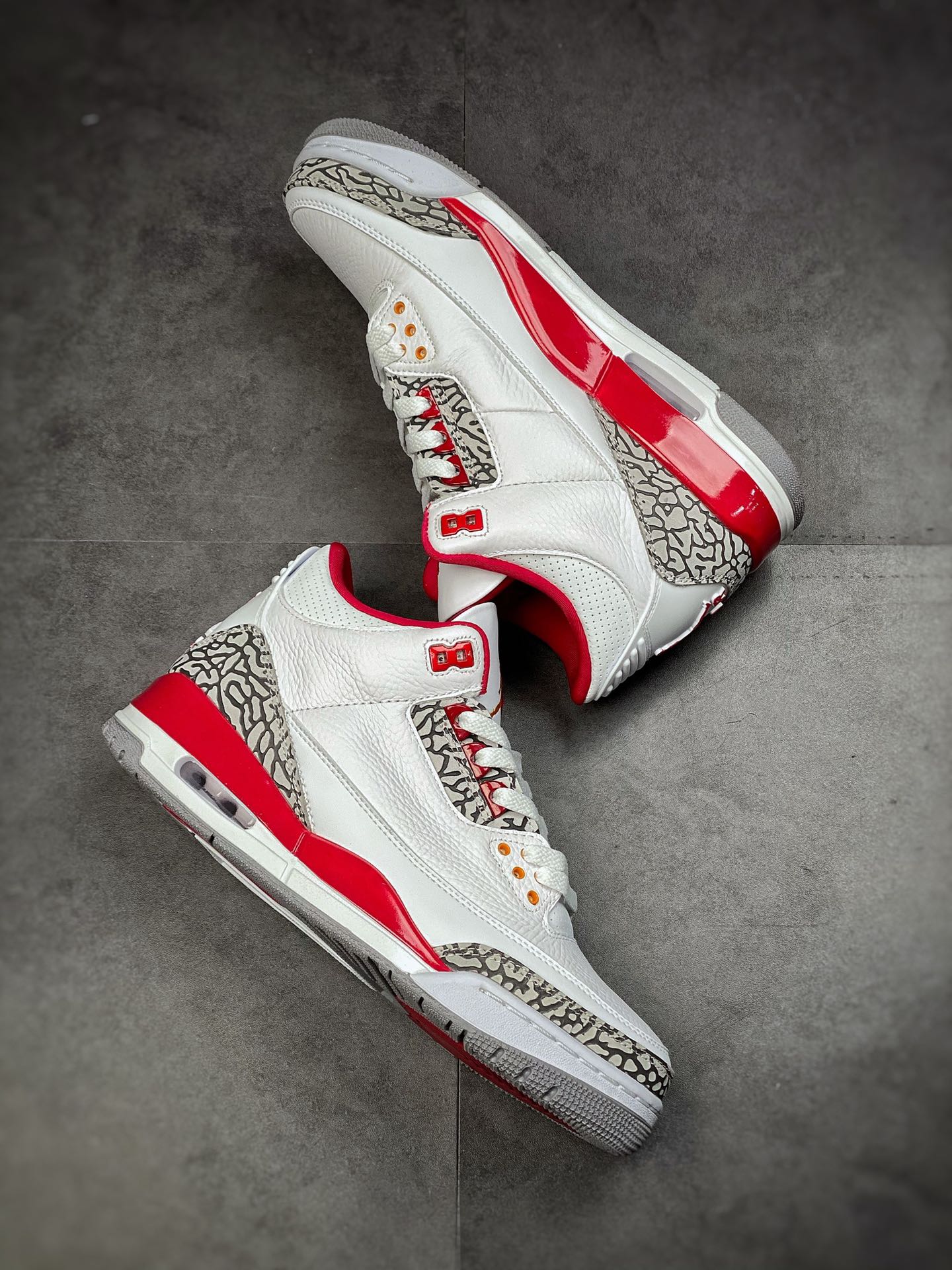 400  Air Jordan 3 Retro ”Cardinal Red” 白酒红 CT8532-126