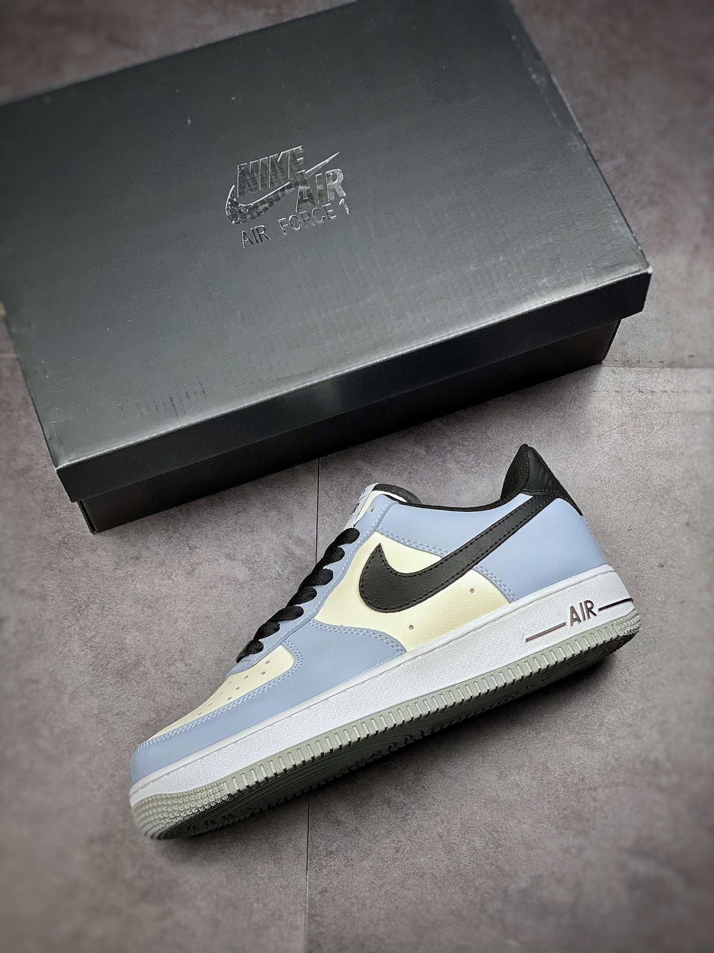 200  Nike Air Force 1 Low 07 米黑蓝 原楦头原纸板 CW2288-120