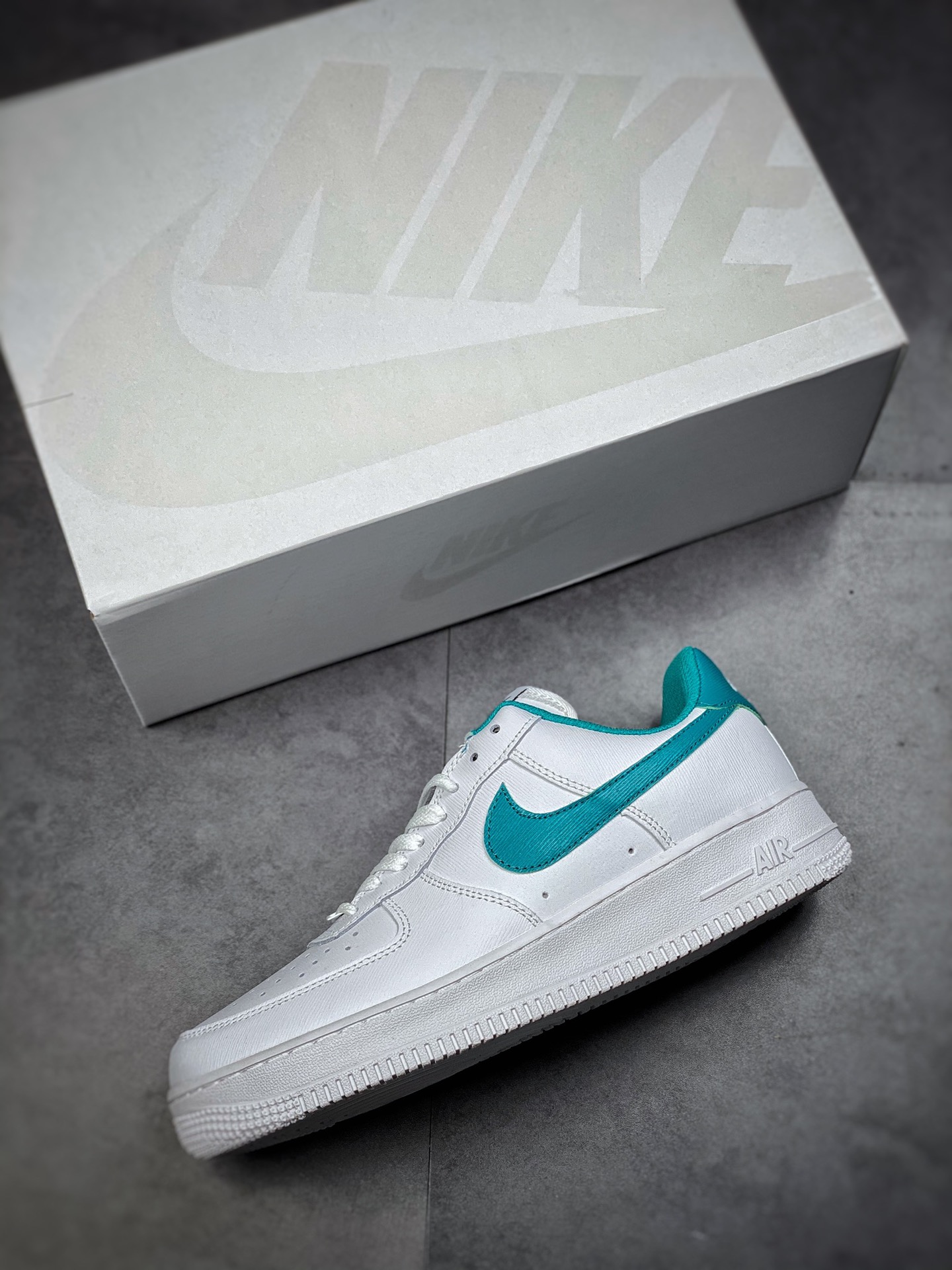 220  Nike Air Force 1 Low 07 白湖水蓝 AA0287-102