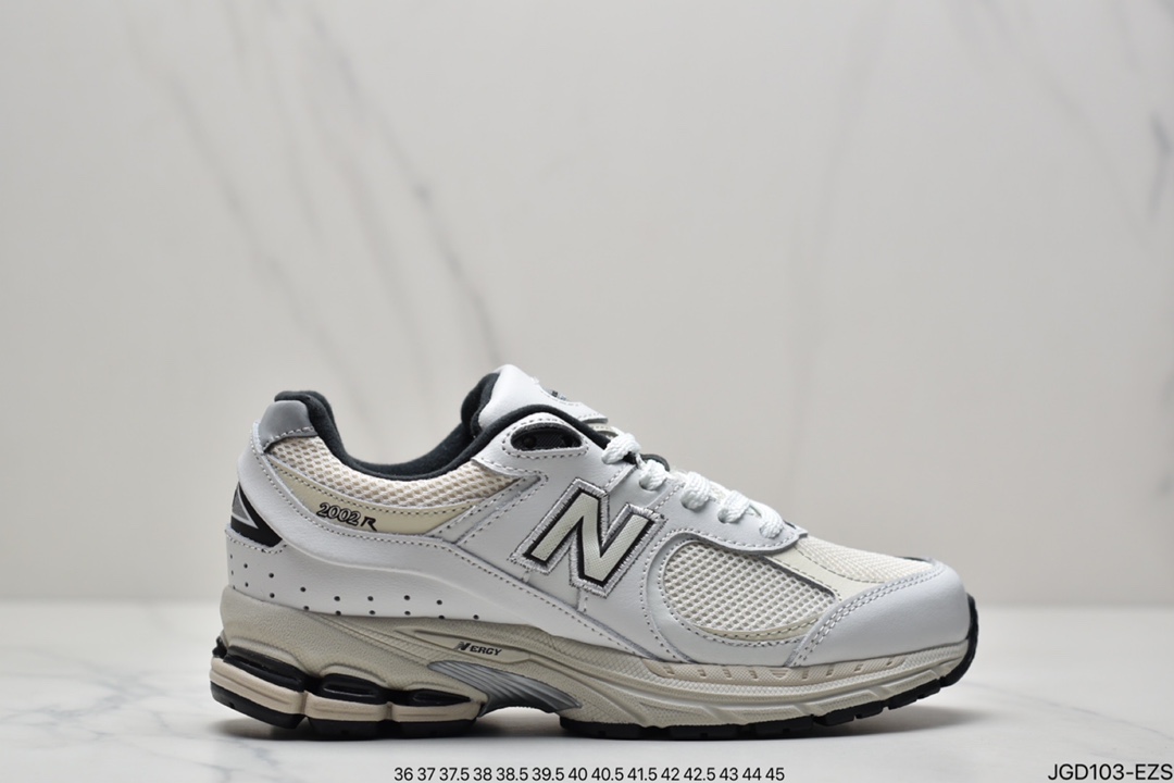 180 New Balance 复古休闲跑步鞋 ML2002RQ 该鞋款延续了经典科技