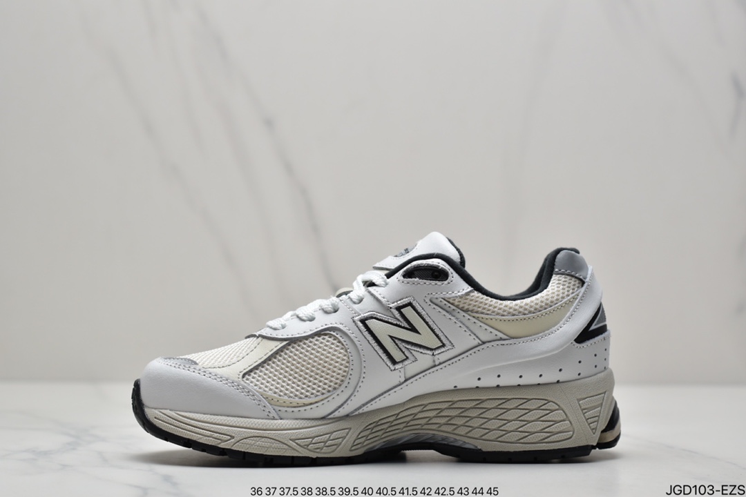 180 New Balance 复古休闲跑步鞋 ML2002RQ 该鞋款延续了经典科技