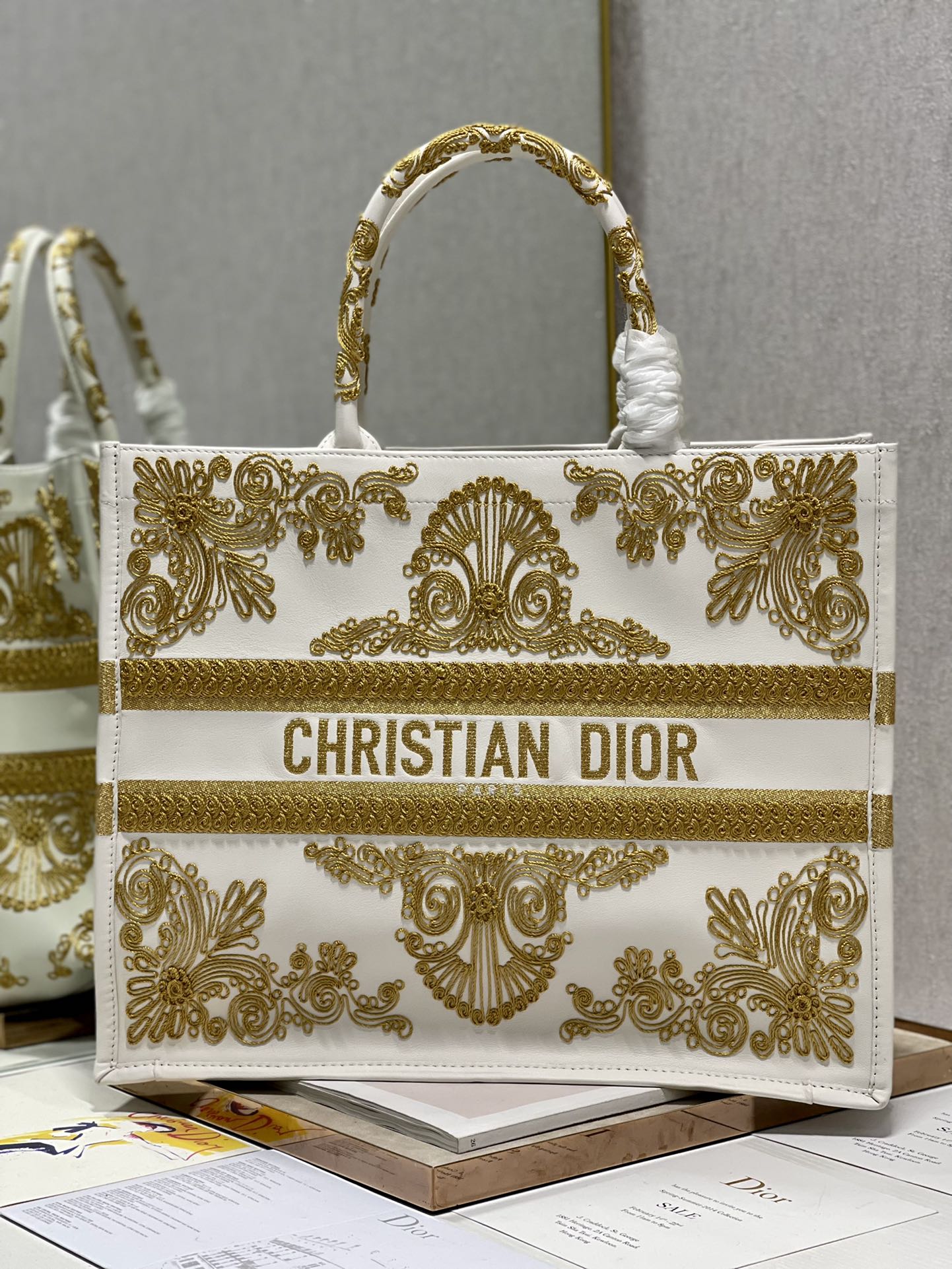 Dior book tote 购物袋