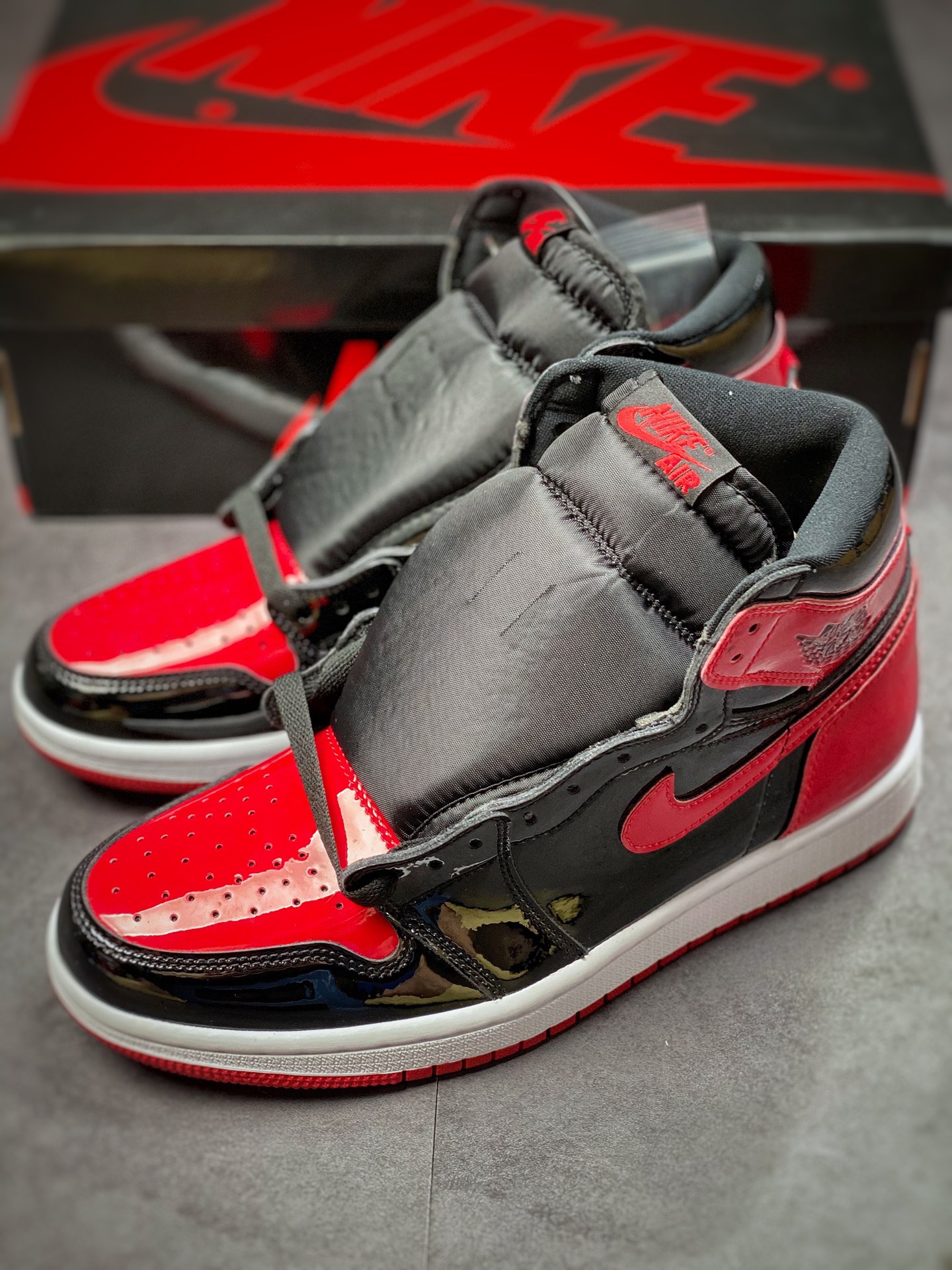 #cost-effective version of Air Jordan 1 Retro High OG AJ1 Joe 1 patent leather black and red forbidden to wear 555088-063