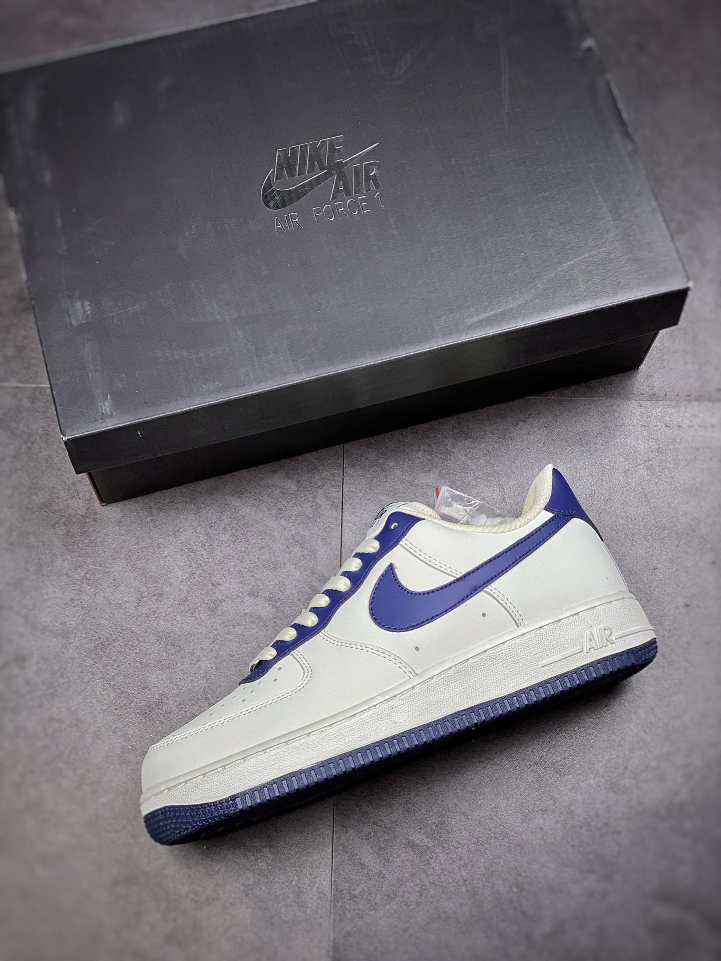 220 Nike Air Force 1 Low 07 米蓝拼接 原楦头原纸板 AL2236-106