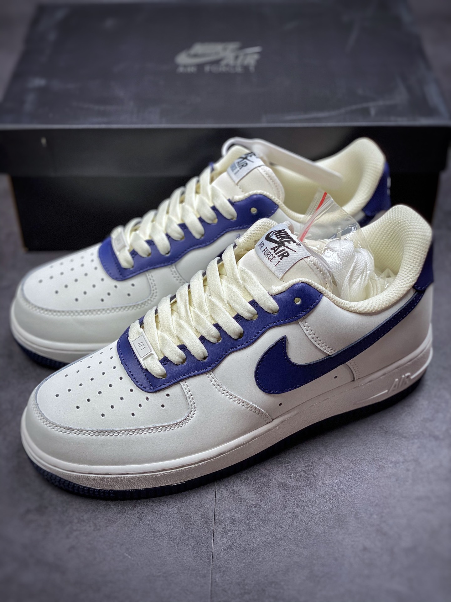 220 Nike Air Force 1 Low 07 米蓝拼接 原楦头原纸板 AL2236-106