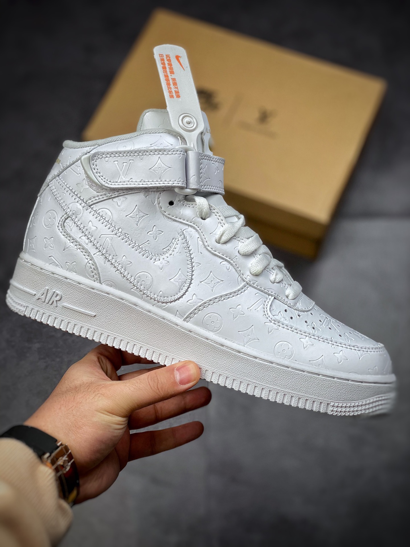 240 路易斯威登Louis Vuitton 联名创意定制  LV x Nike Air Force 1 Mid LV印花白CQ2319-100