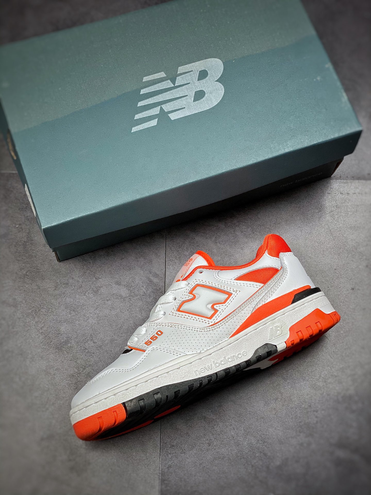 190  New Balance BB550 系列复古休闲运动慢跑鞋 BB550HG1