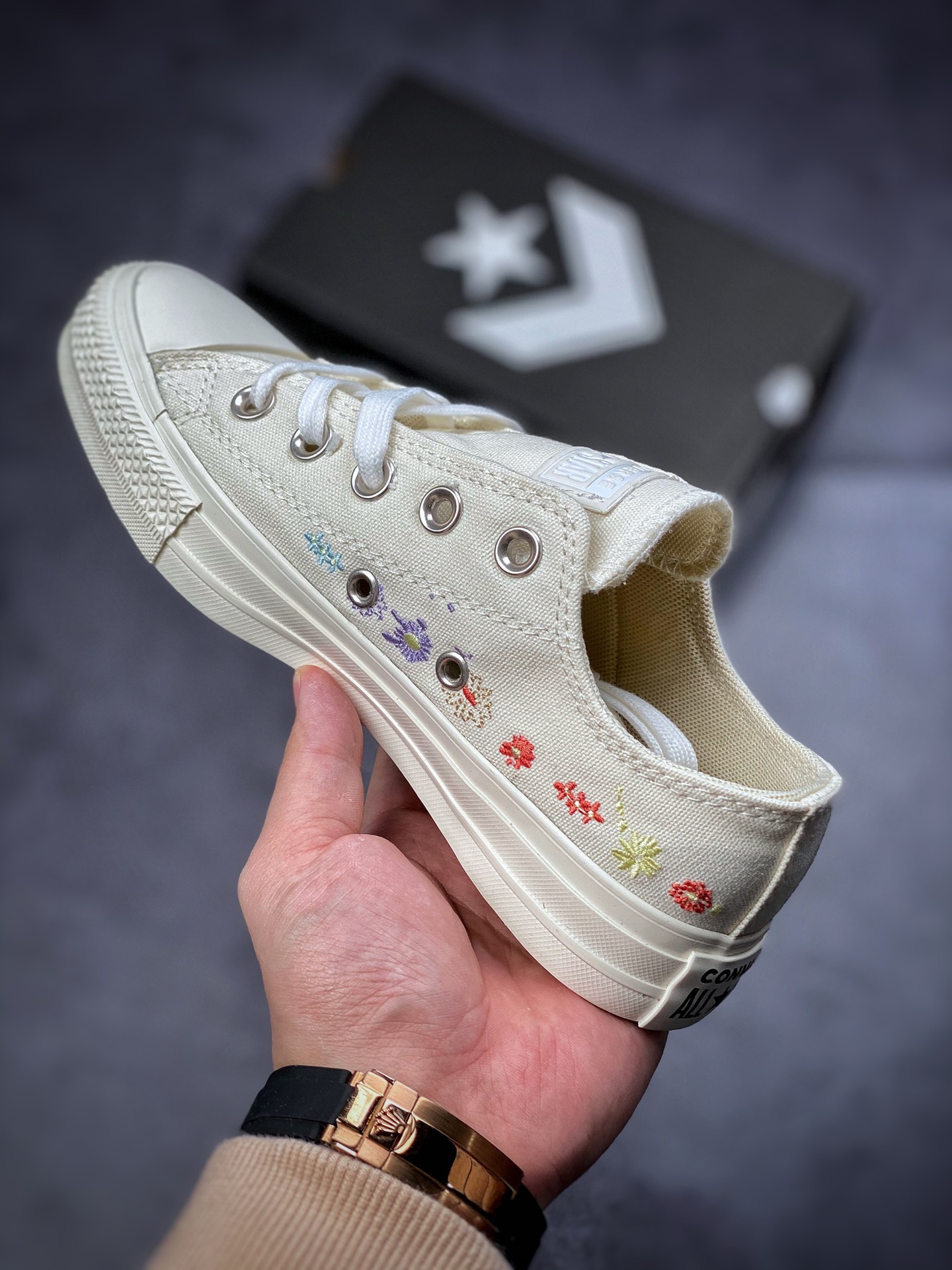 140  Converse All Star ox 刺绣小花低帮板鞋 A01595C