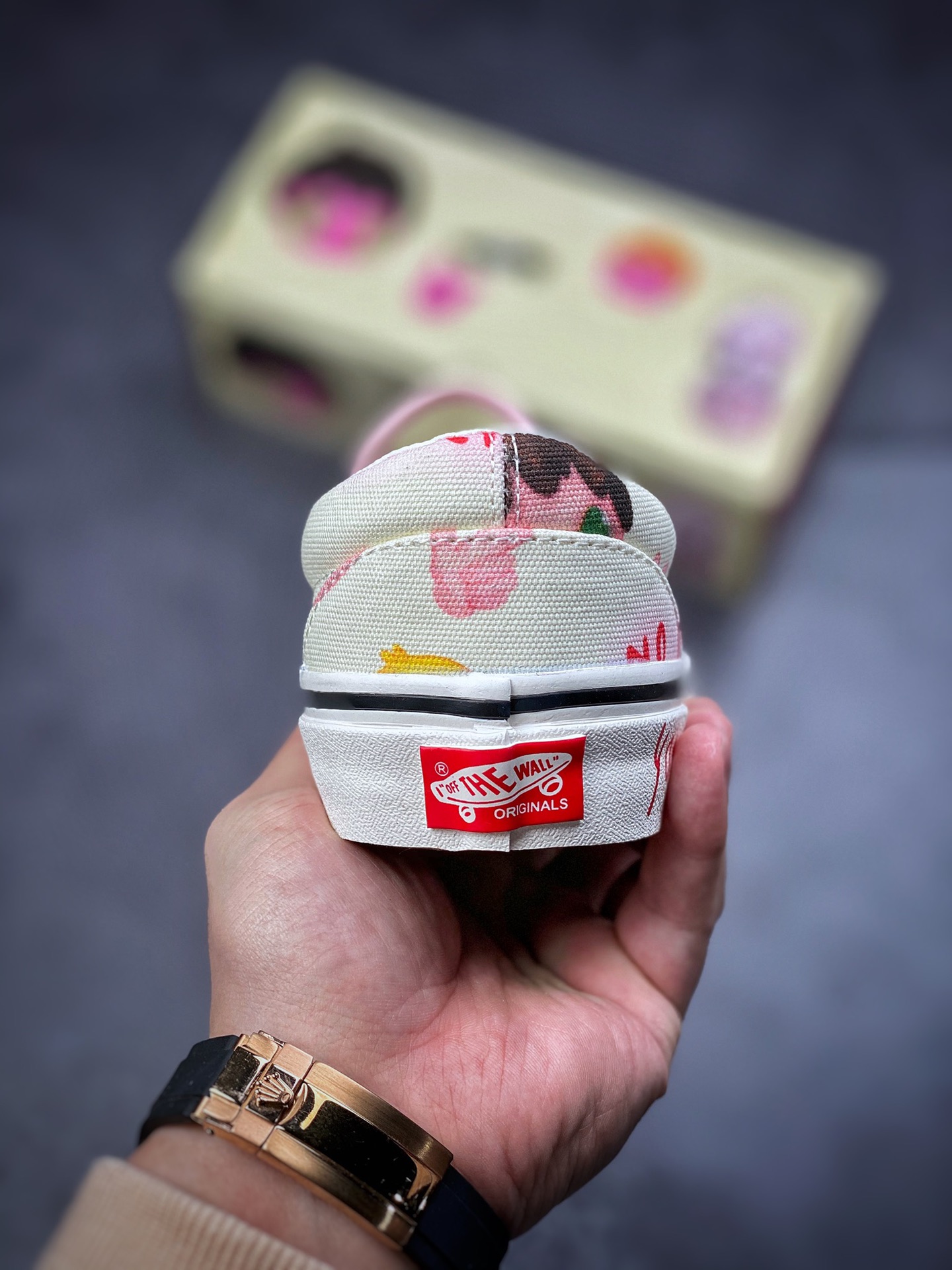 150 万斯大眼仔艺术家联名 Javier Calleja X Vans OG Authentic LX 一脚蹬懒人鞋 VN0A3JEXPU1