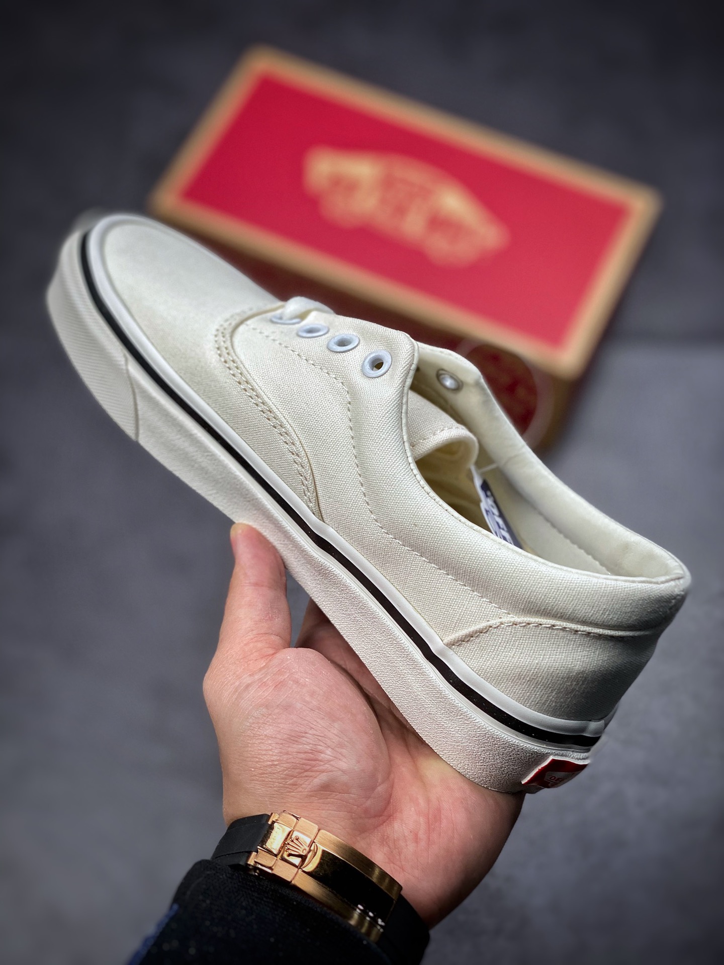 140  Vans Era 安纳海姆 万斯奶白低帮休闲板鞋 VN0A2RR1QWP