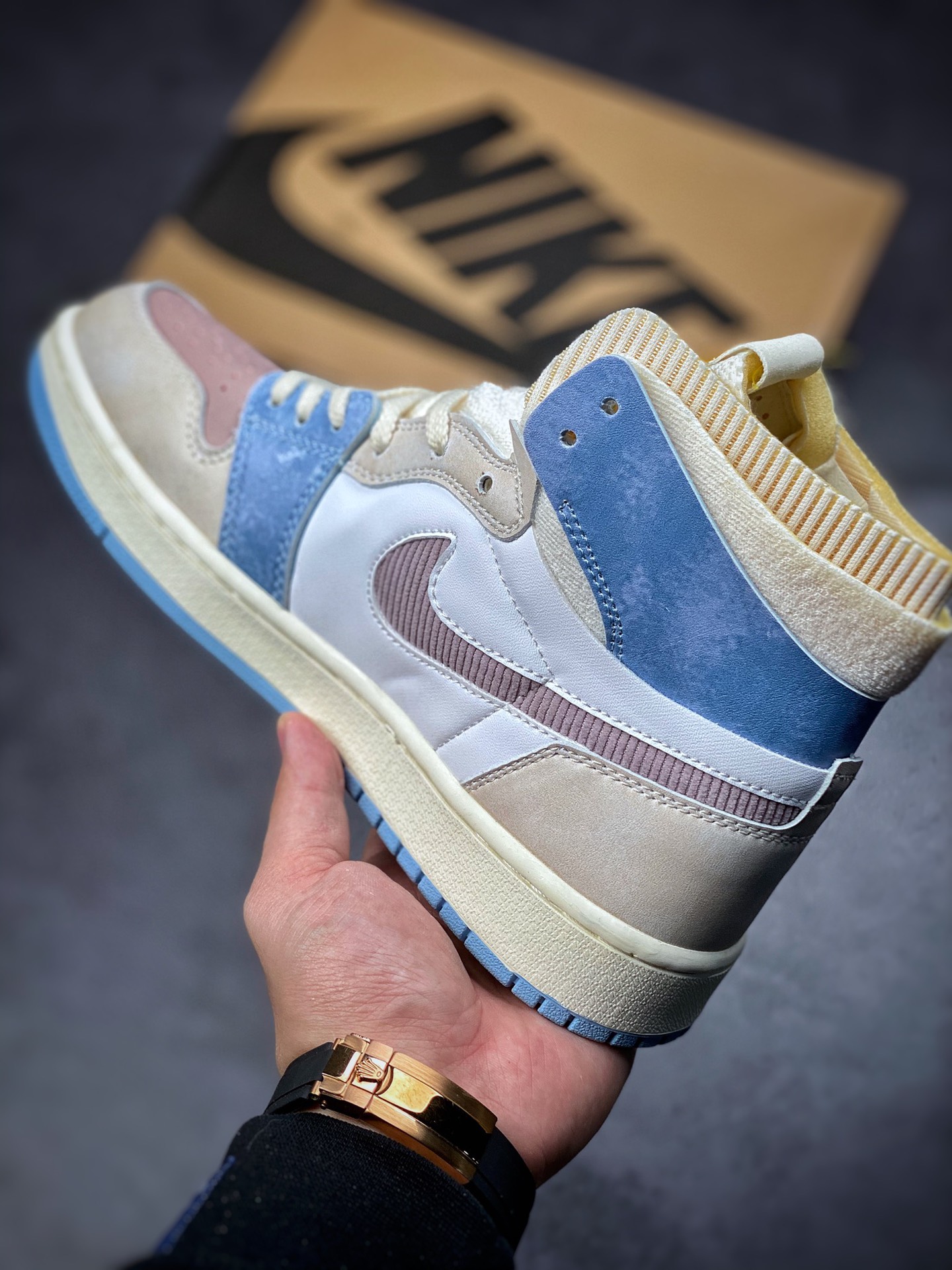 240  Nike Wmns Air Jordan 1 Zoom CMFT”Celestine Blue” AJ1乔丹一代中帮经典复古文化休闲运动篮球鞋DQ5091-041