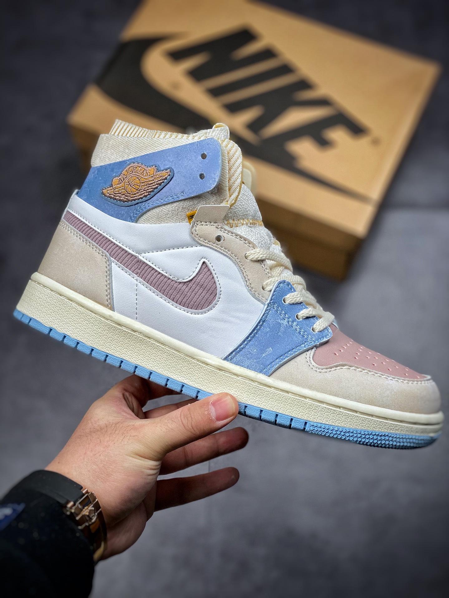 240  Nike Wmns Air Jordan 1 Zoom CMFT”Celestine Blue” AJ1乔丹一代中帮经典复古文化休闲运动篮球鞋DQ5091-041